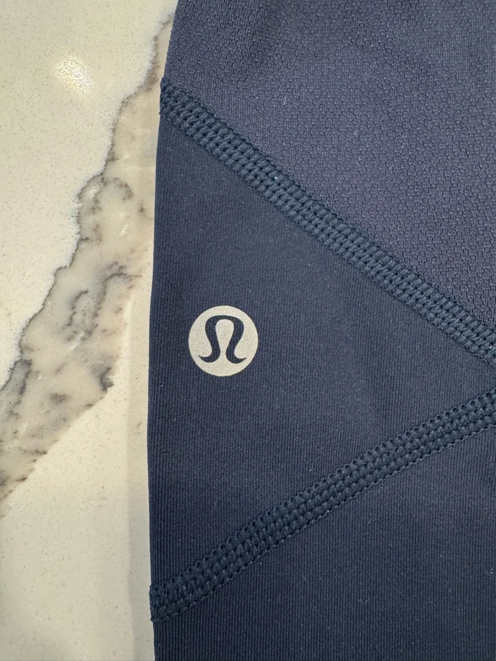 Lululemon Navy Blue Athletic Leggings with Zipper Pocket - Size 8